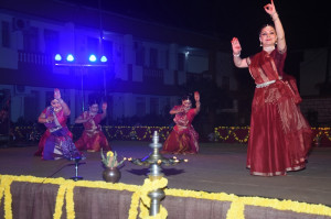 Kathak Group Choreography by Malti Shyam & Group