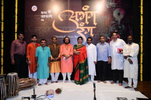 Abhang Rang artists group photo